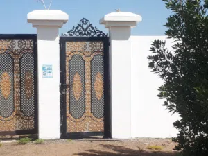 أرض سياحية مميزة للبيع في أبو النخيل – بركاء (مساحة الأرض: 7,820 م2)