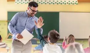 معلم فيزياء ورياضيات / شارقه ودبي وعيمان كل الصفوف وجميع المناهج اعلي الدرجات