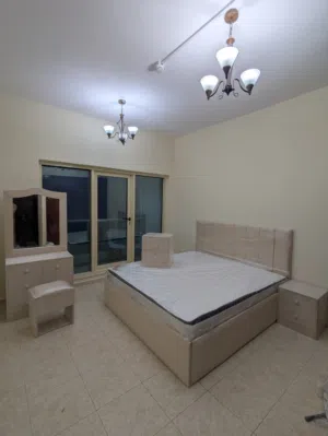 We're selling Brand new Bed room Sets 180 x 200 king size bed frame With Medical pillow top Mattres