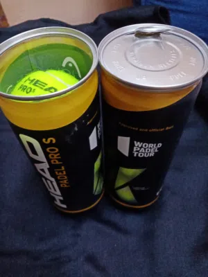 علبتين كرات بادل Head Padel Pro S.   تُعرف هذه الكرات بصلابتها الممتازة وارتدادها العالي.
