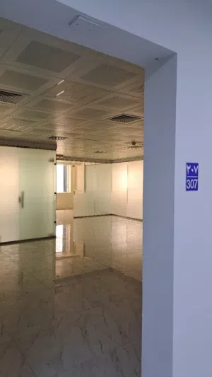 مكاتب مميزة في العذيبة الشمالية شارع 18 نوفمبر