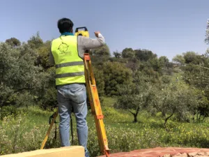 مساح مرخص - مهندس مساحة - خدمات مساحية - تثبيت حدود - طبوغرافي - تقارير - معاملات - افراز - اراضي