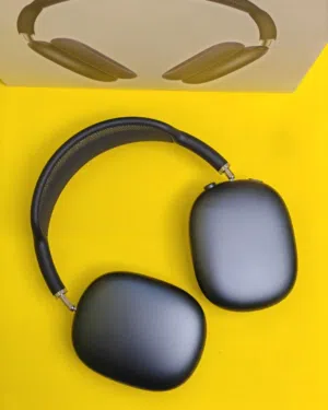 ابل ايربودز ماكس 2024 (USB-C) – أسود - أصلية من ابل ( مستعملة كالجديده )