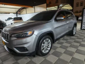 Used Jeep Cherokee in Muscat