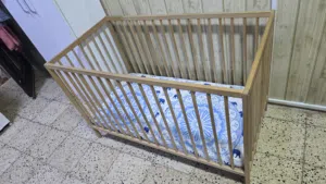 سرير طفل اخو الجديد مع مندر