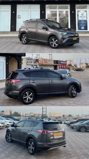 Used Toyota RAV 4 in Al Dakhiliya