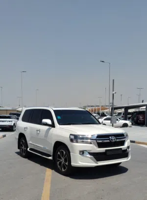 Land Cruiser V8
