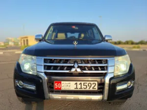 2015 Mitsubishi Pajero 3.5 GLS Full Option GCC Cream Leather Rockford Fresh Mulkiya