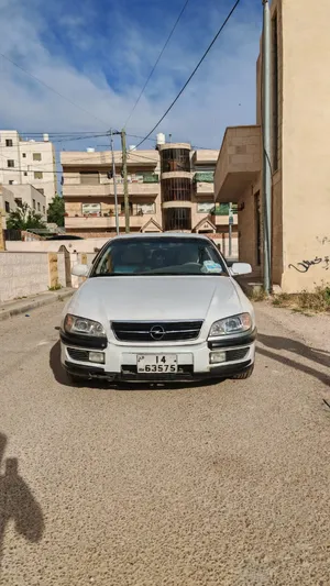 Opel ‏Omega ‏2000