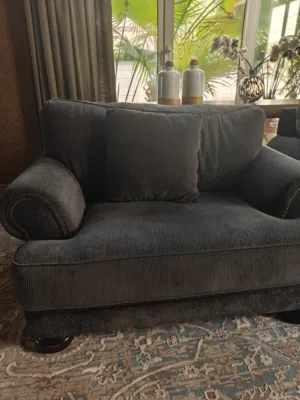 Luxury Charcoal Corduroy 3-Piece Sofa Set - Nailhead Detail  طقم كنب فاخر 3 قطع - مخمل مضلع بتفاصيل