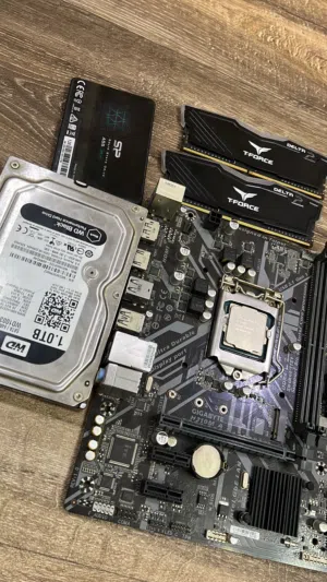قطع كمبيوتر PC مستعملة i5-8400 + رام RGB + SSD + HDD