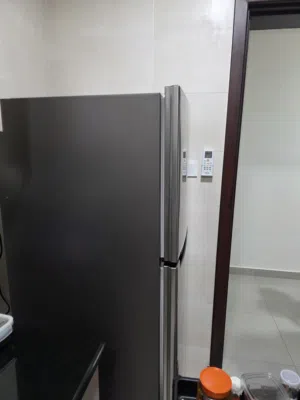 Samsung refrigerator, very less used. almost new. good running condition available at omr 110 only