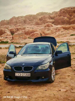 بي ام ام فايف / BMW M5 /E60 السياره غير معدله وليس.. فتحه سقف ثلاث حركات