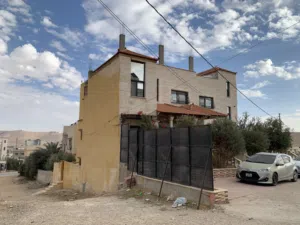 400 m2 More than 6 bedrooms Townhouse for Sale in Zarqa Abu Al-Zighan