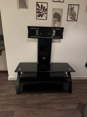 طاولة تليفزيون