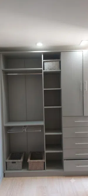 دريسنج وتسريحة للبيع