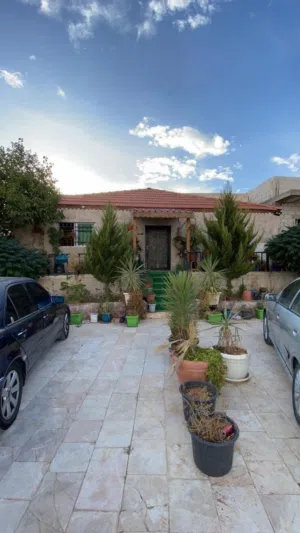 160 m2 5 Bedrooms Townhouse for Sale in Amman Airport Road - Manaseer Gs