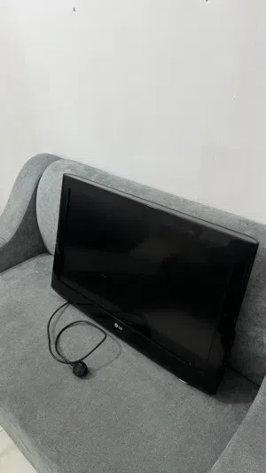شاشة شركة LG للبيع ..