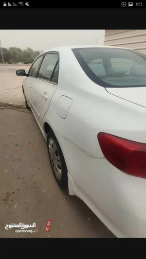 تويوتا كورولا موديل 2009 بحاله فوق الممتازه لا تشتكي من اي مشكله او حوادث شرط الفحص قير مكينه شاصي