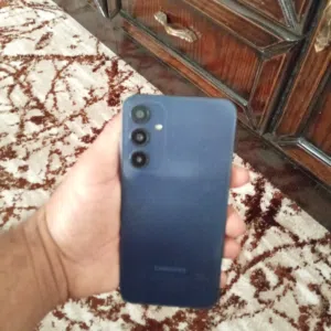 Samsung Galaxy A25 128 GB in Mafraq
