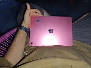 ‏أبل ‏.‏ ايباد 10 ‏.‏ 64 جيجابايت‏2