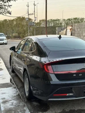 سوناتا 21 وارد أمريكي لون اسود