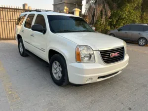 Gmc Yukon... Model 2012... Gcc specifications