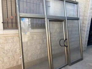 باب ألمنيوم