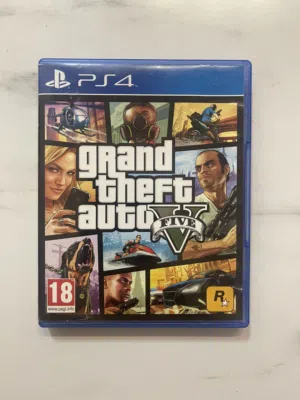 دسكة Grand Theft Auto V PS4 أصلية بحالة ممتازة