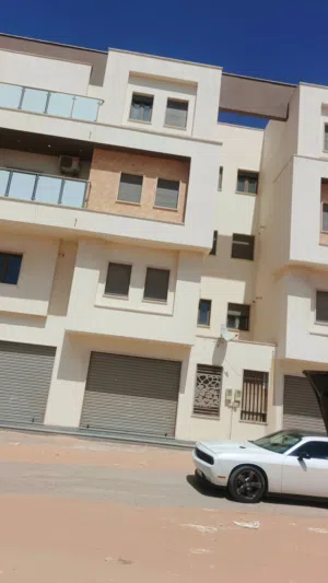 175 m2 4 Bedrooms Apartments for Rent in Tripoli Al-Bivio