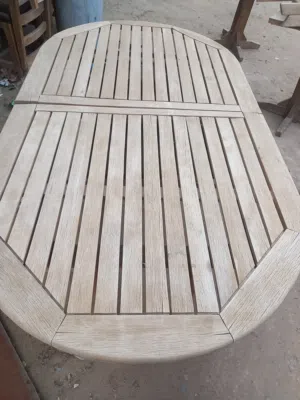 طاولات وكراسي مطاعم او مسابح كلها