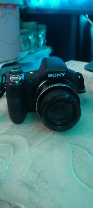 كامرة احترافية SONY CYBERSHOT DSC-HX1 بسعر مناسب
