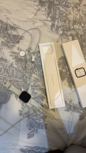 Apple watch series 7 with gps ساعه ابل