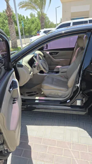نيسان التيما خليجي V6 موديل 2013