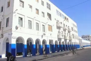 3 محلات على الرئيسى شارع الرشيد تحت الاقواس للبيع