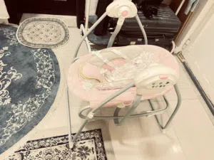 كرسي هزاز لاطفال