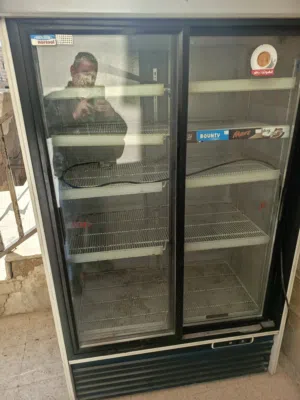 ثلاجه وستاند شبس