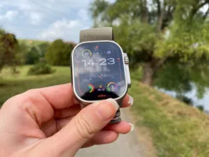 Apple Watch Ultra 2 95% Battery شبه جديدة مع الشاحن