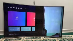 شاشه للبيع فيها كسر شوف الوصف