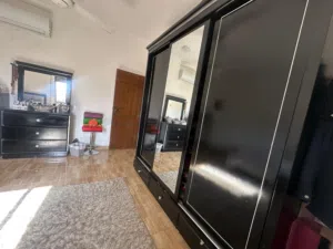 اثاث للبيع
