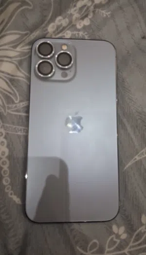 للبيع آيفون 13 برو ماكس (iPhone 13 Pro Max) - بحالة الوكالة نظيف جداً مع الكرتون غير قابل للتفاوض.