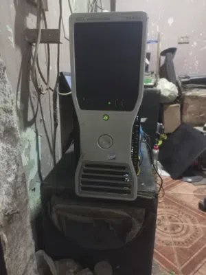 جهاز كمبيوتر كامل للبيع