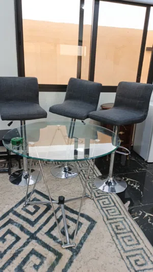 طاوله سيكوريت مع كراسي للبيع