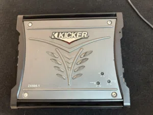 Kicker ZX500 مضخم صوت صب وير Mono