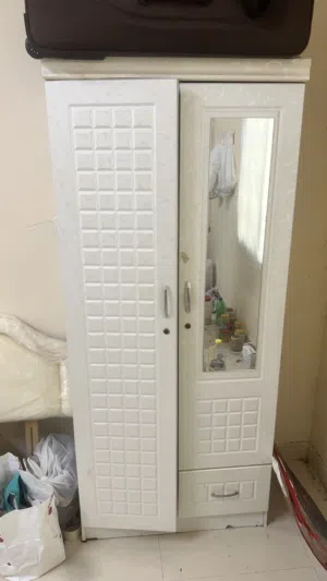 دولاب ملابس مستعمل نظيف
