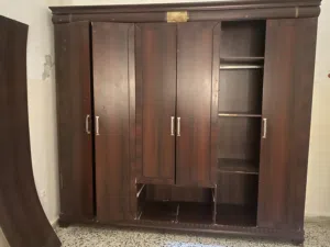 دولاب ملابس