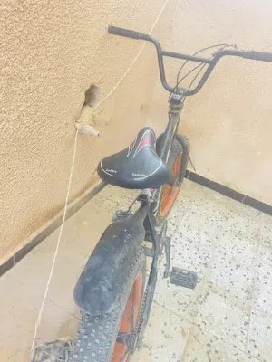 دراجه BMX 20 للبيع دراجه الله يبارك تبي من يسوق بس اتصل ع رقم