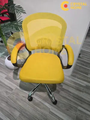 كراسي مكتب بتصميم أنيق وقاعدة كروم فاخرة  خلي مكتبك يلمع بالأناقة والراحة! كراسي المكتب