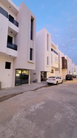 180 m2 3 Bedrooms Apartments for Sale in Tripoli Al-Serraj