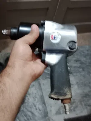 For sale tyre bolt gun from Japan Working very very well